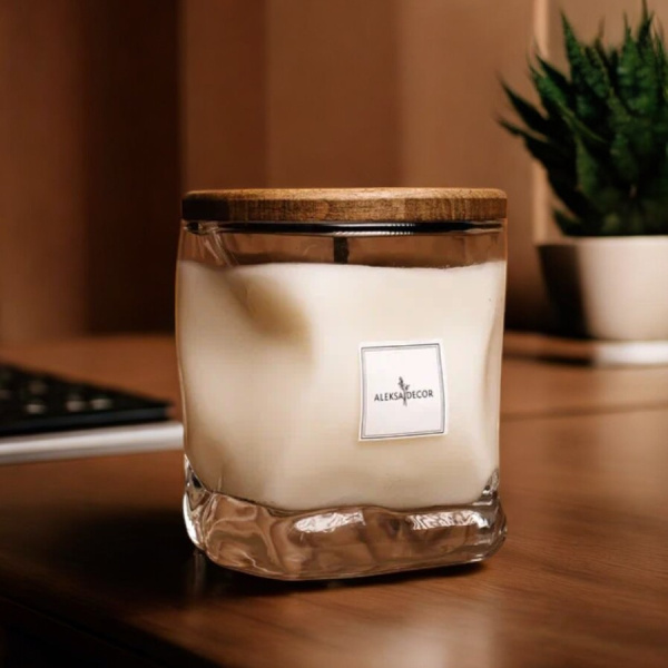 Аромасвеча в стеклянном стакане Геометрия с деревянной крышкой 270 мл. / Ассортимент ароматов